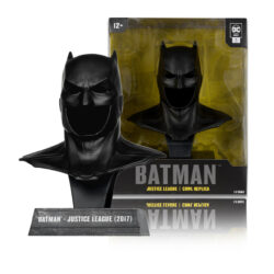 McFarlane: Batman (Justice League) 1:3 Scale Cowl Replica